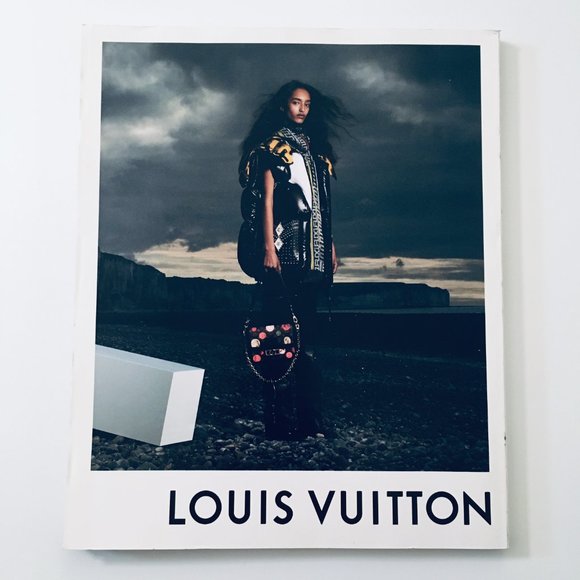 3 Harper's Bazaar Magazines Lot 2021 - Picture 8 of 12